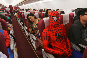 Featured Post Image - Пассажир на рейсе в США приставал к женщинам и плюнул в попутчика